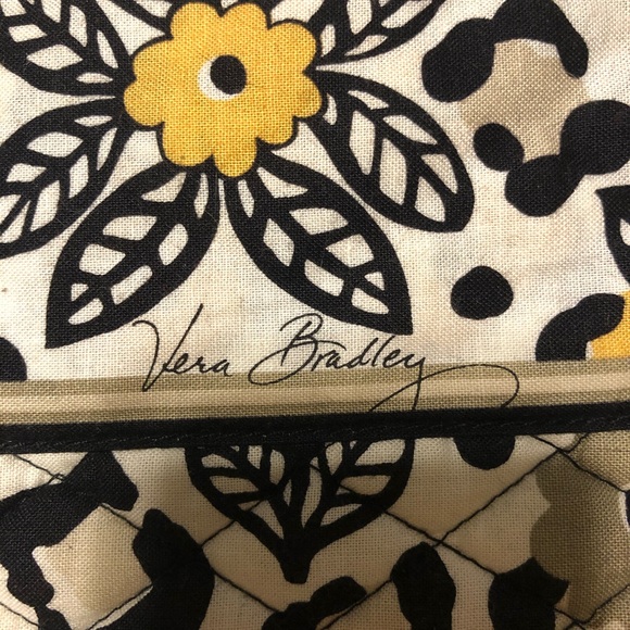 Vera Bradley set (laptop case & wristlet) - Picture 2 of 7